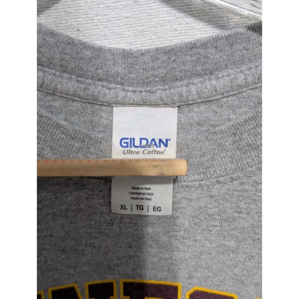 Minnesota Gophers College T-Shirts Bundle Marron and Gray Size XL - Picture 12 of 13
